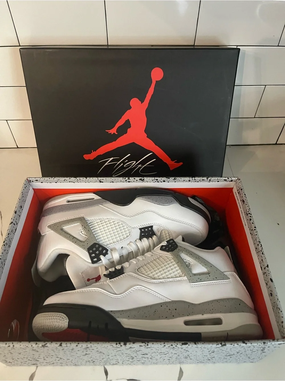 Men’s Retro 4 White Cement Size 8.